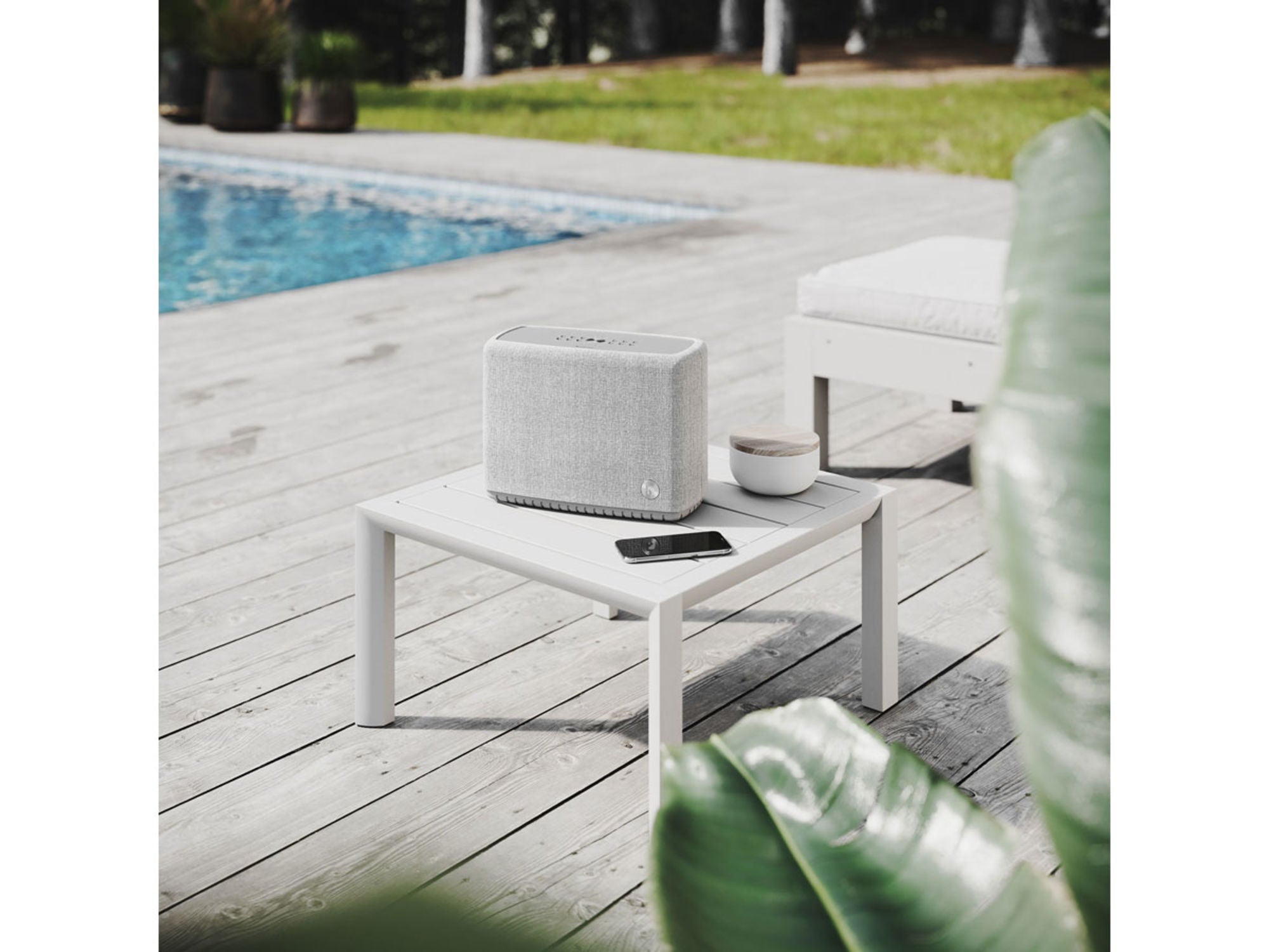 AUDIO PRO A15 LightGrey lifestyle