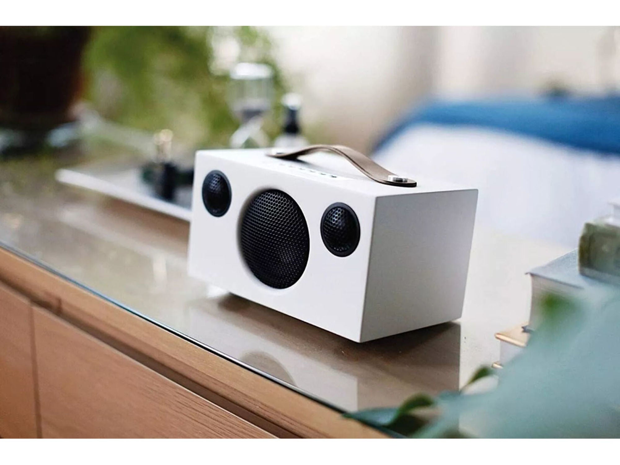 AUDIO PRO Addon T3+ White lifestyle