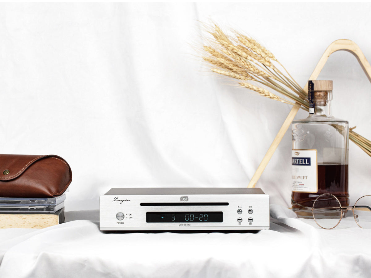 CAYIN MINI-CD MKII Silver lifestyle 2