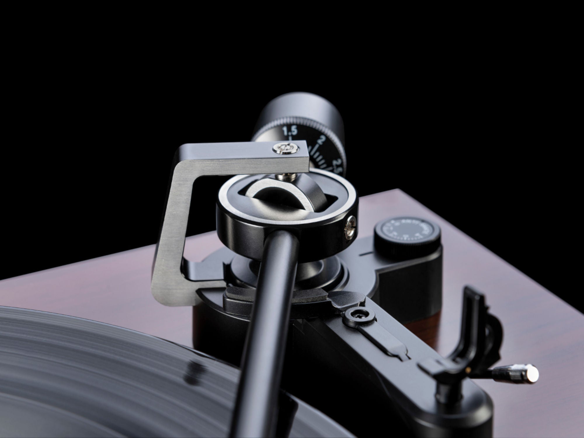 DUAL CS 518 Noyer detail contrepoids