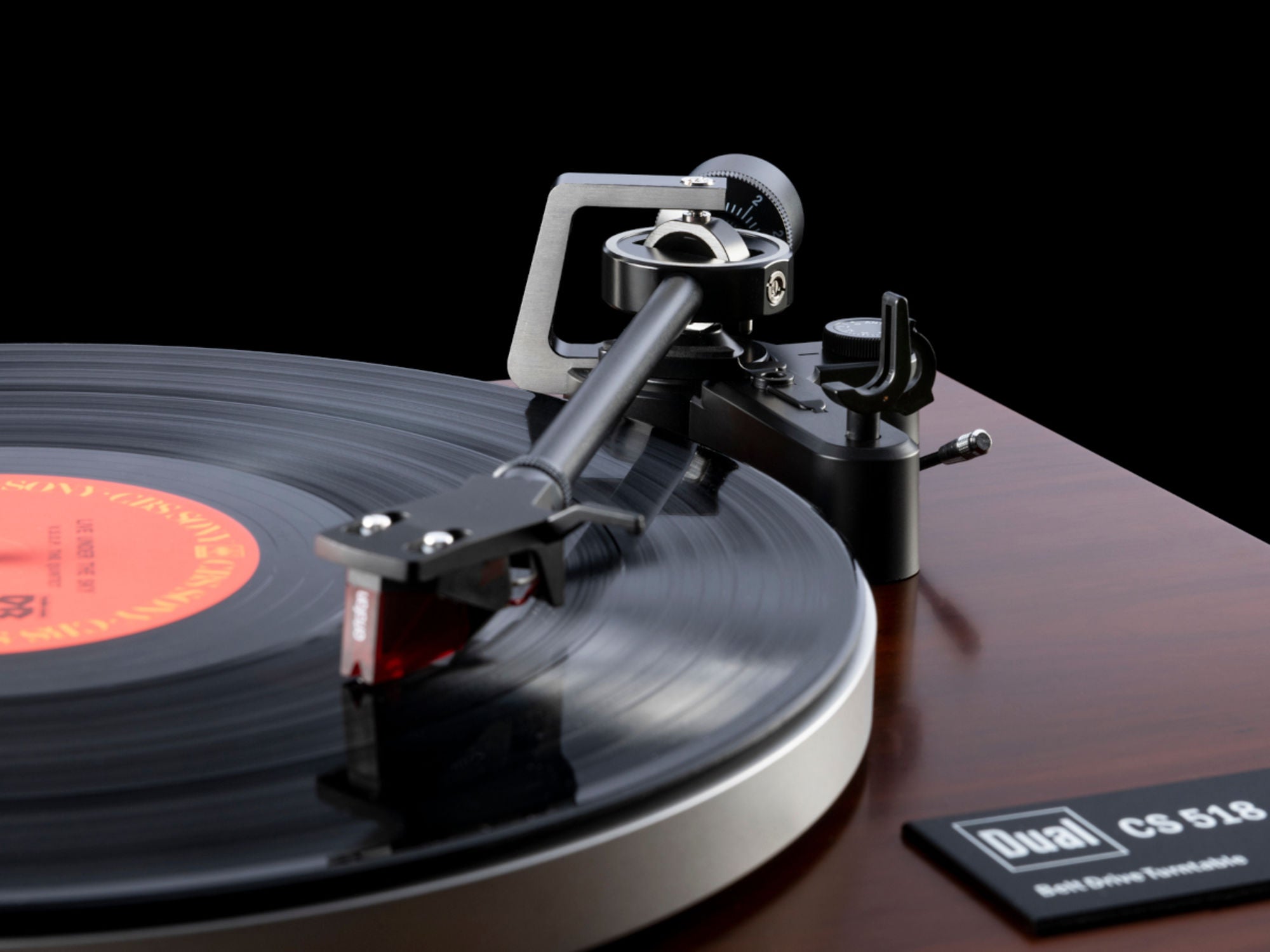 DUAL CS 518 Noyer detail plateau