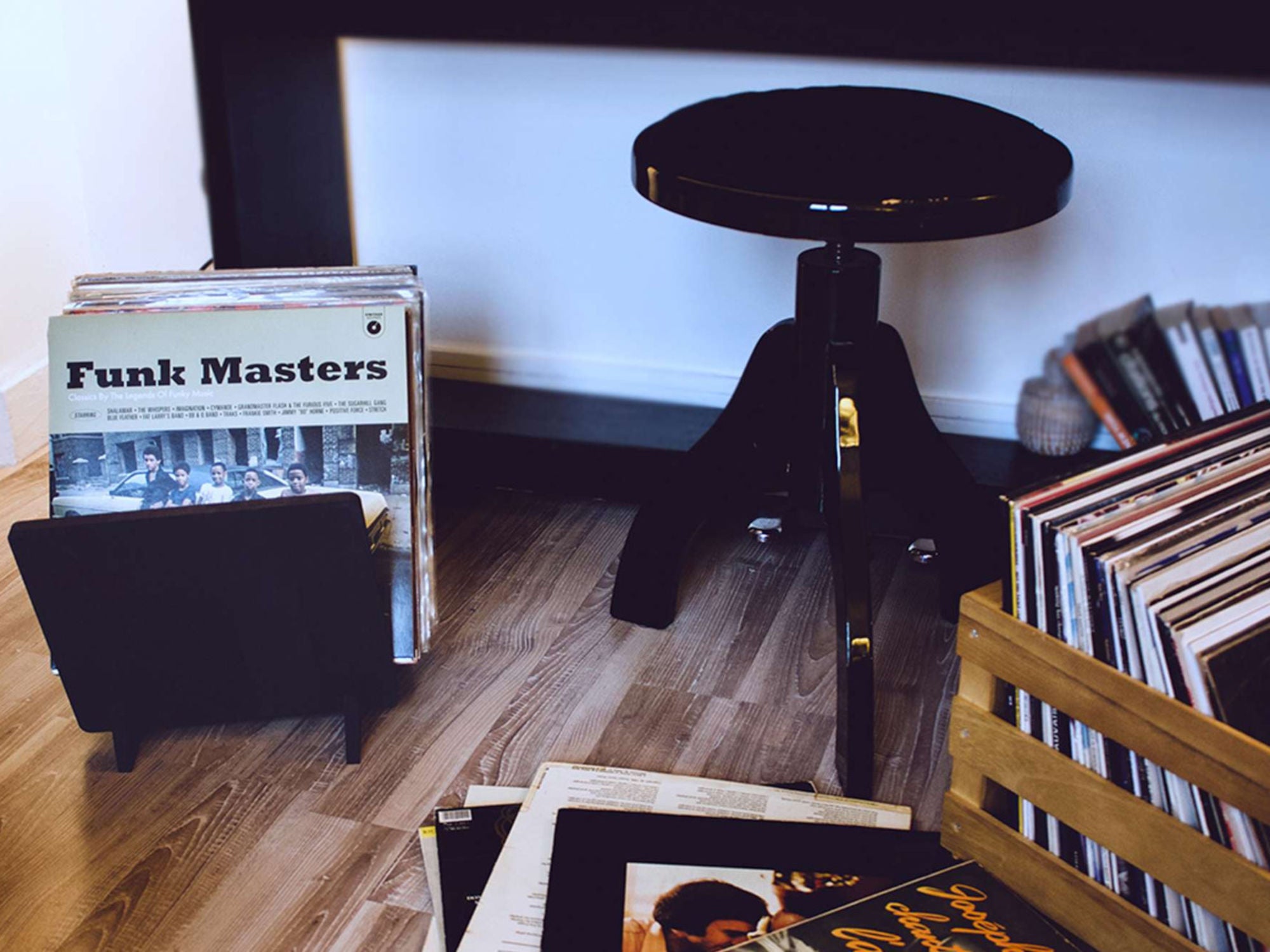 ENOVA HIFI VR 25 BL Black Support vinyle LP lifestyle