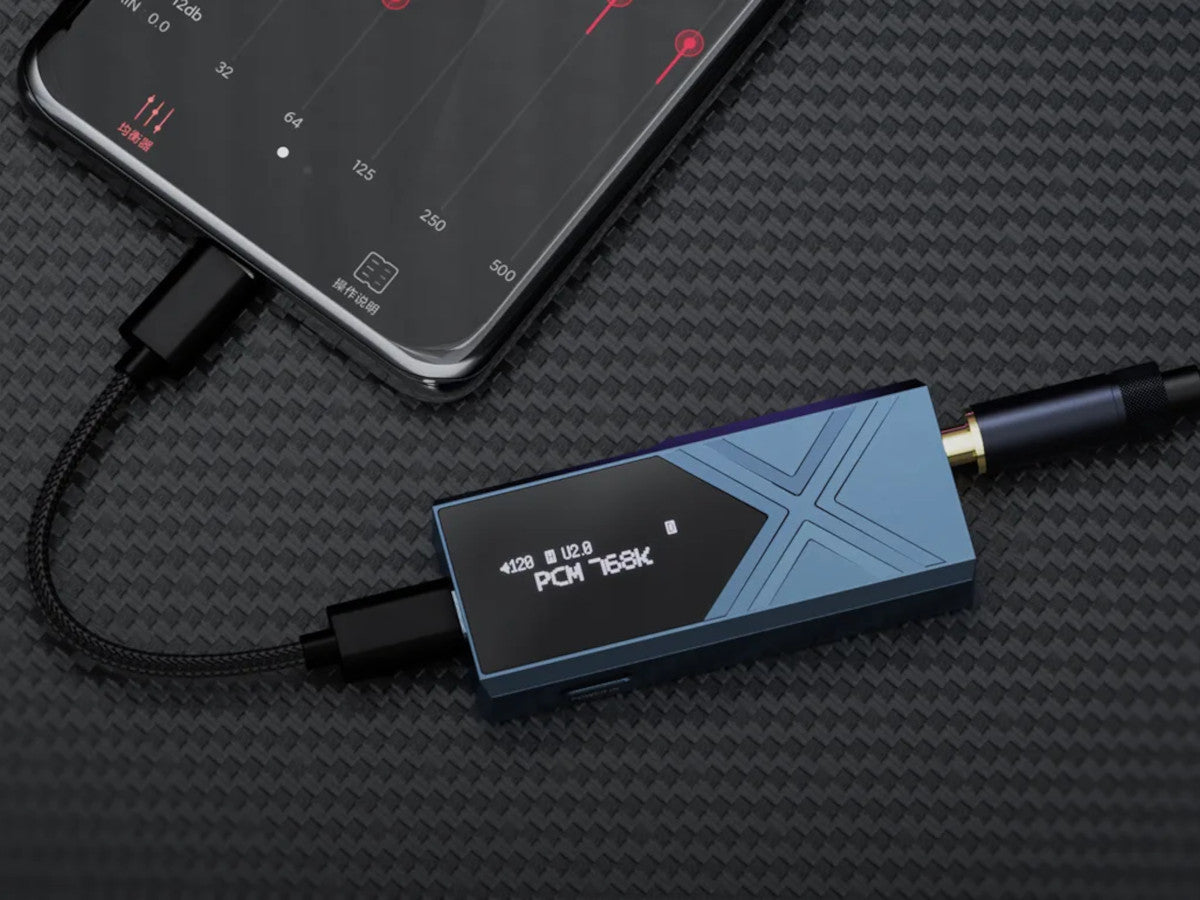 Fiio KA17 Bleu lifestyle