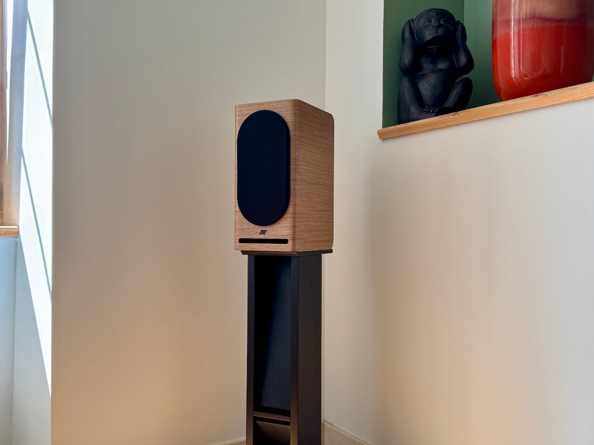 JEAN MARIE REYNAUD LUCIA MKII lifestyle-3