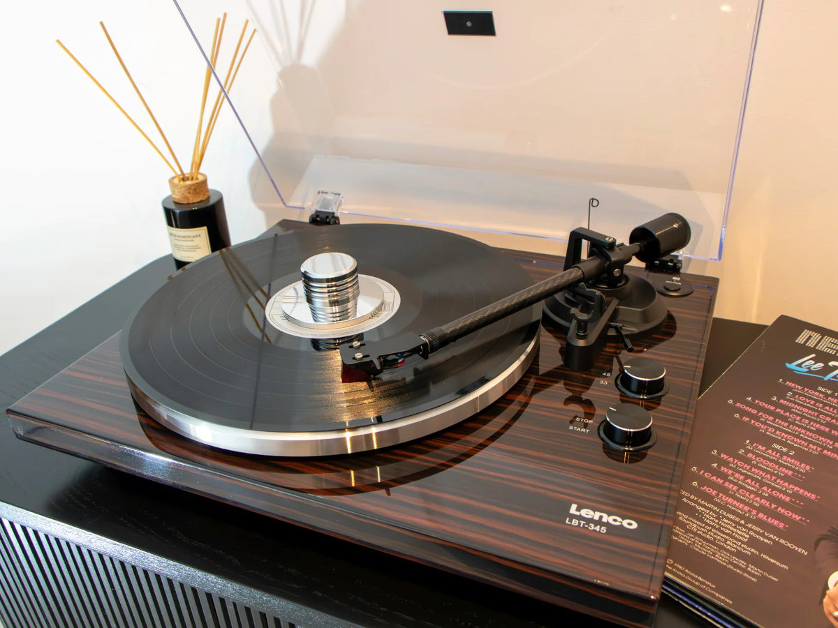 LENCO LBT-345WA Noyer lifestyle