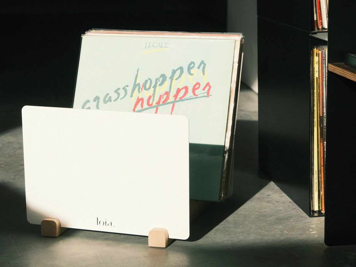 LOIA Rangement Vinyles Blanc-Hêtre lifestyle