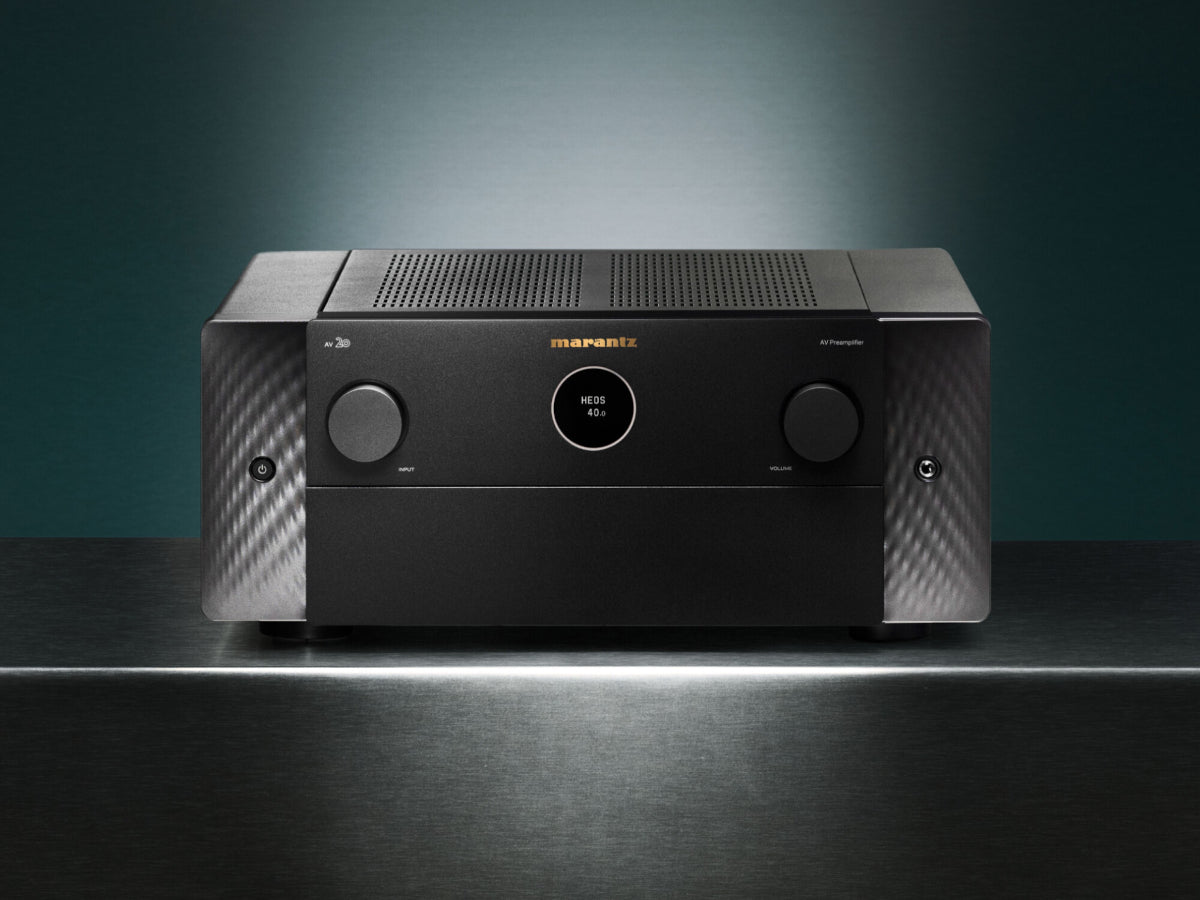 Marantz AV20 noir lifestyle 2