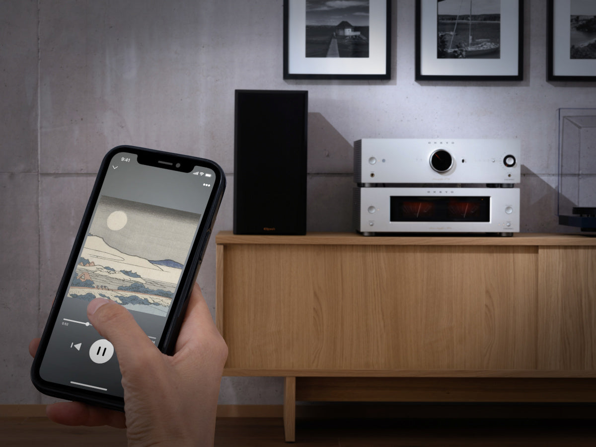 ONKYO ICON P-80 Argent Lifestyle 3
