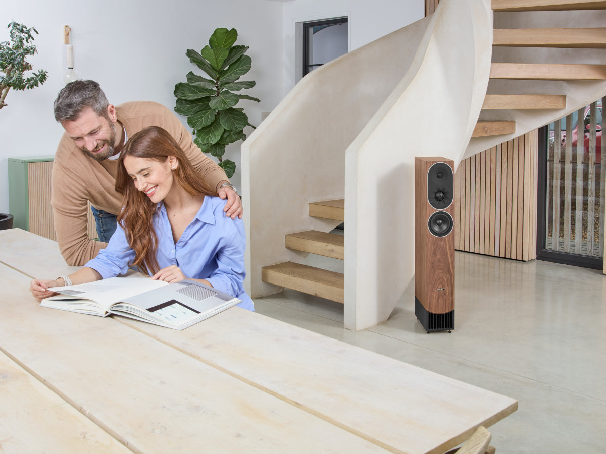 PMC Prophecy 7 Noyer Naturel lifestyle_2