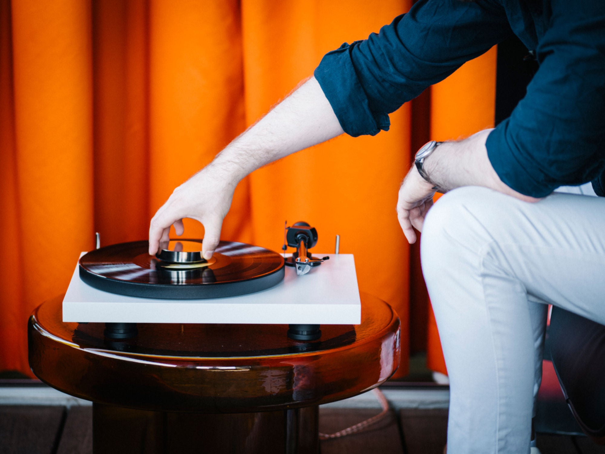 PROJECT DEBUT CARBON EVO 2 Blanc Satin lifestyle