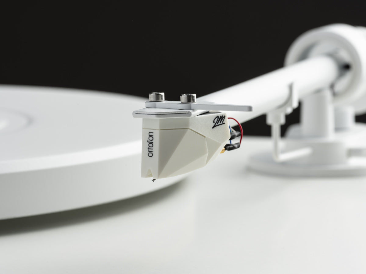 PROJECT T1 White Edition (Cellule 2M White) Lifestyle 1