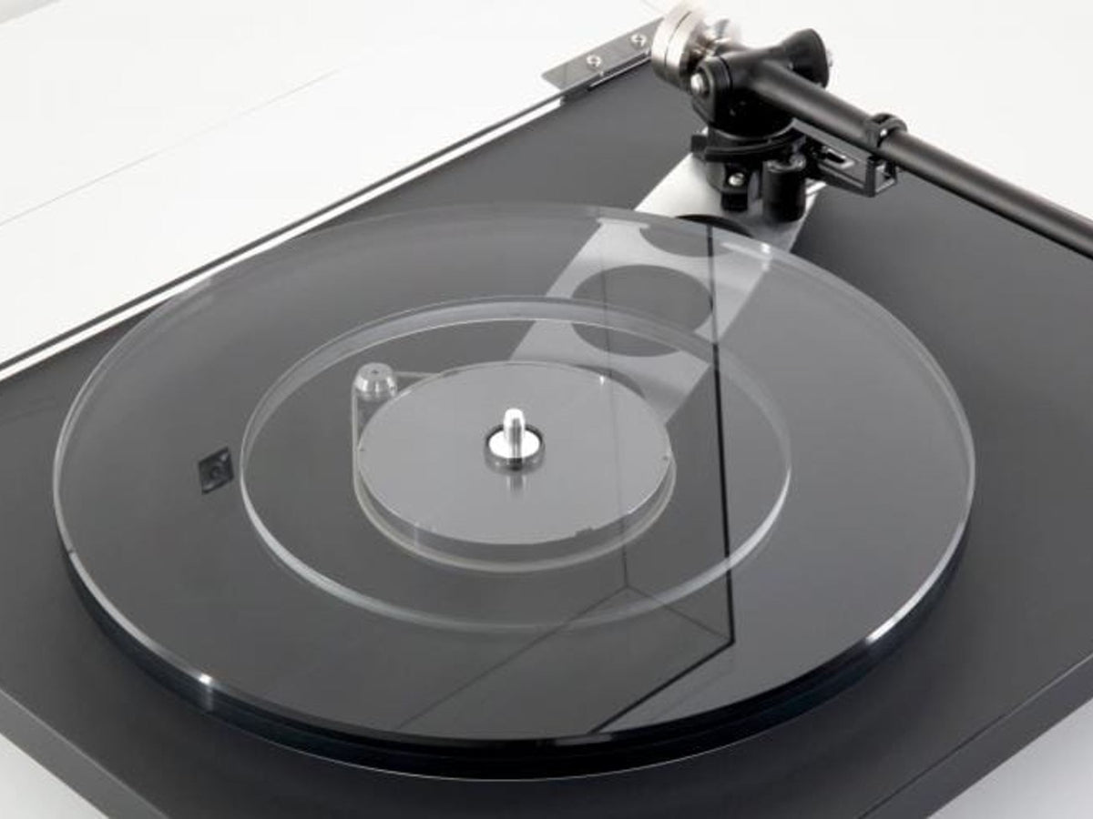 Rega Planar 6 neo psu MKII noir dessus