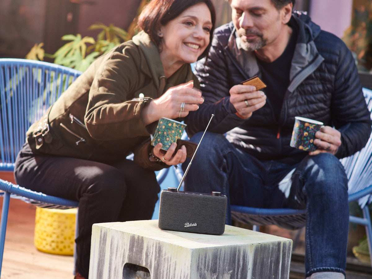 Roberts Play 11 Noir lifestyle