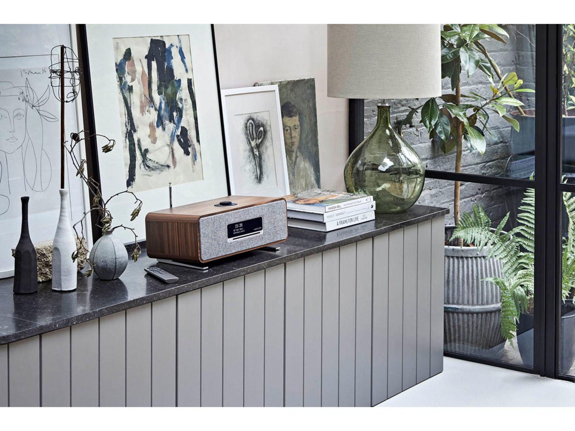 RUARK AUDIO R3S Noyer lifestyle