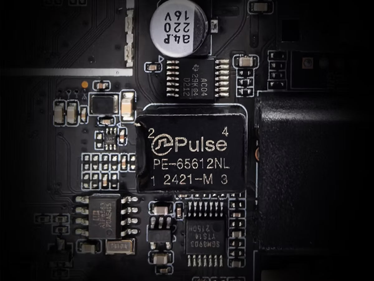 R_VOLUTION PlayerPro 8K TV