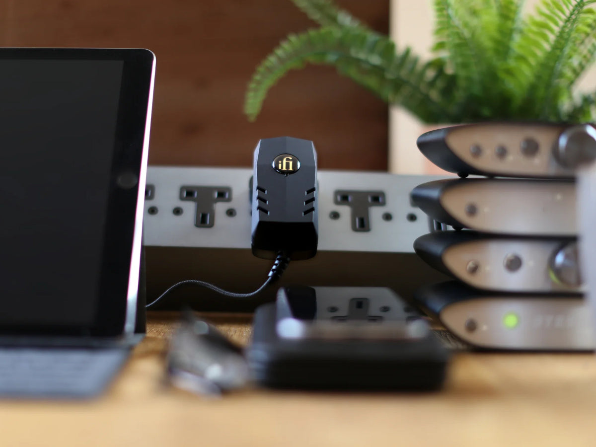 iFi Audio iPOWER 2