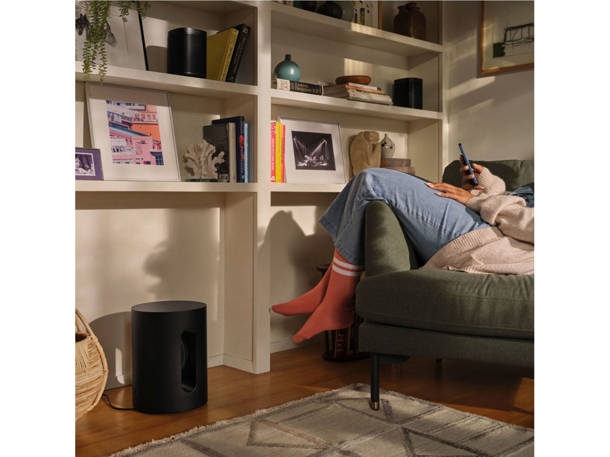 SONOS SUB Mini Black lifestyle