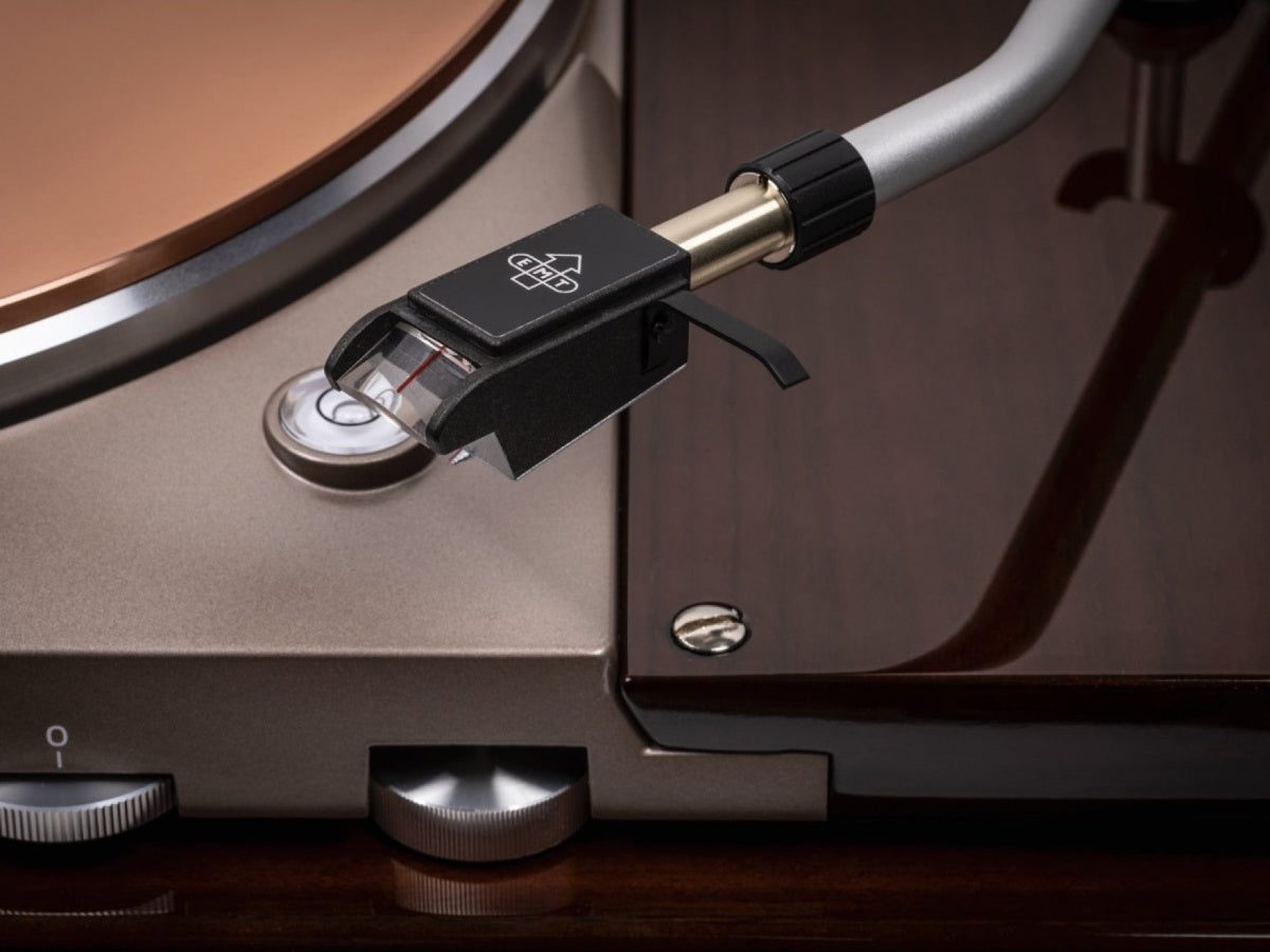 Thorens TD 124 DD Exclusive Noyer (détail)