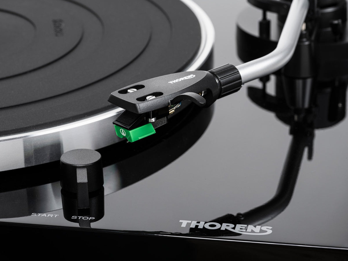 Thorens TD 204 Noir (détail)