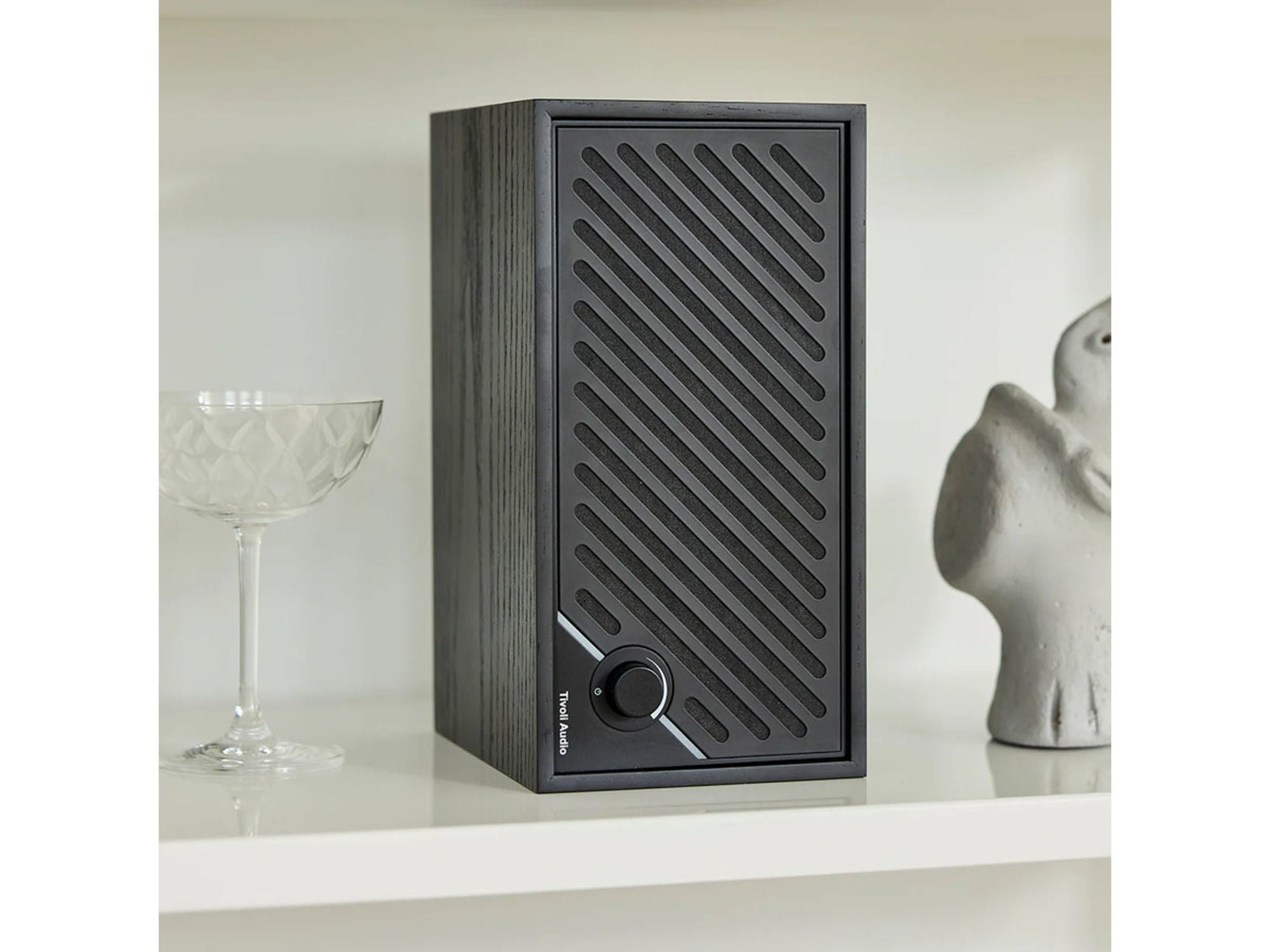 TIVOLI Model Two Digital Black lifestyle