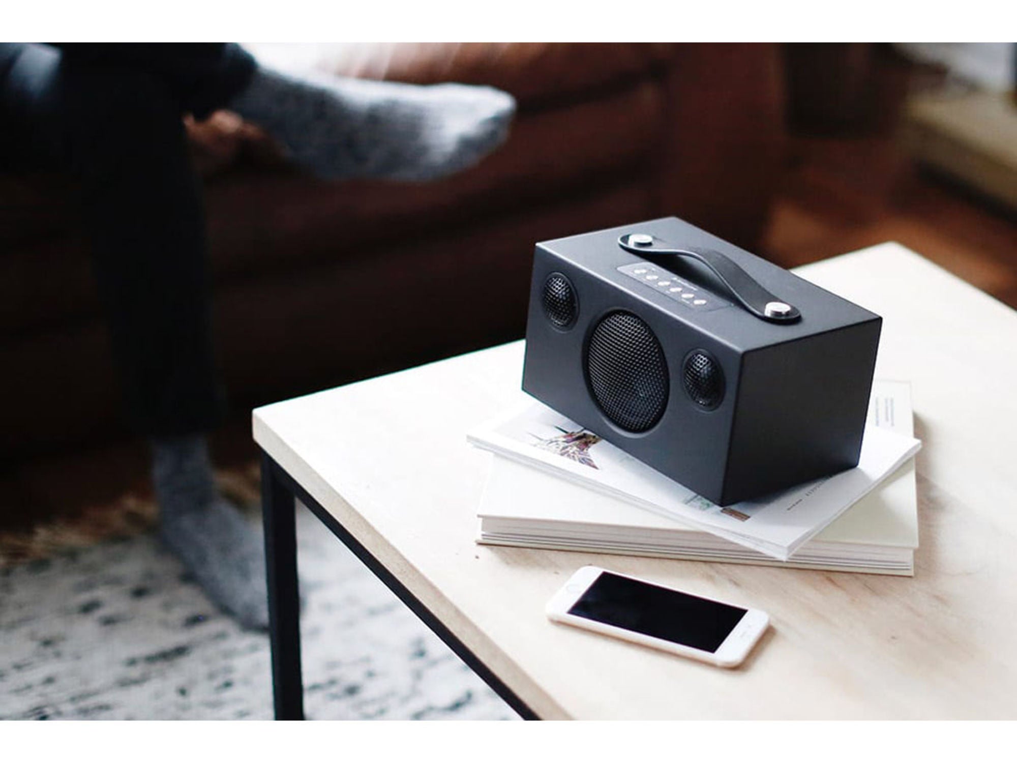 AUDIO PRO Addon T3+ Black lifestye