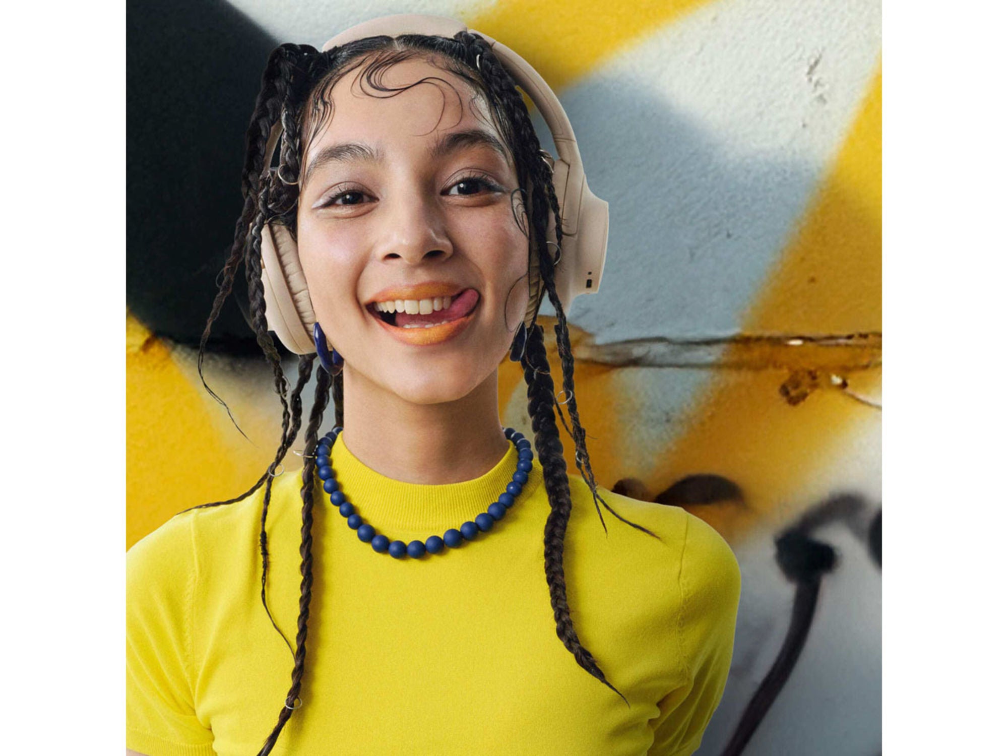 AUDIO TECHNICA ATH-S300BT Beige lifestyle