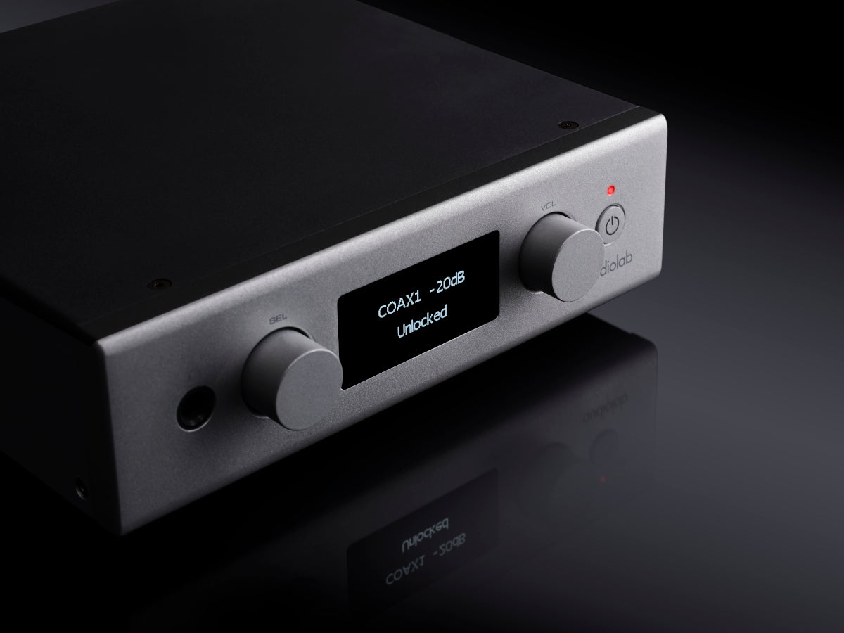 Audiolab D7 Argent lifestyle