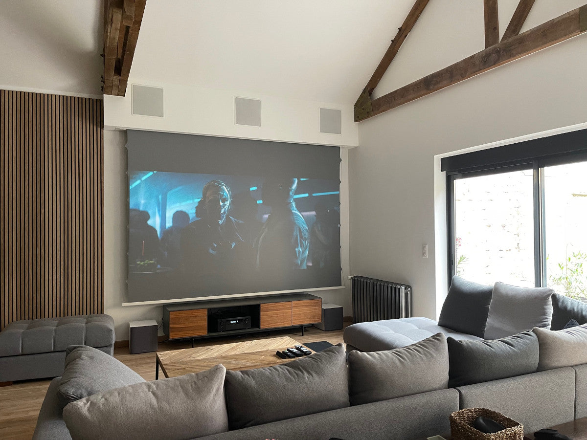 AV Concept Products CeilingScreen Tensioned X (BlackDrop 40cm) - Infinity+ (Sortie de toile à l'arrière)