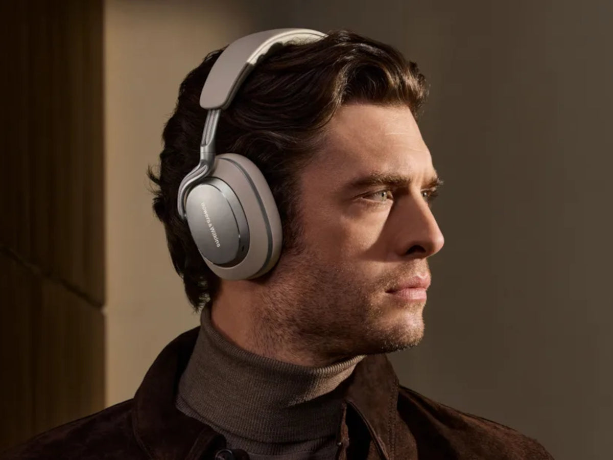 Bowers & Wilkins PX8 S2