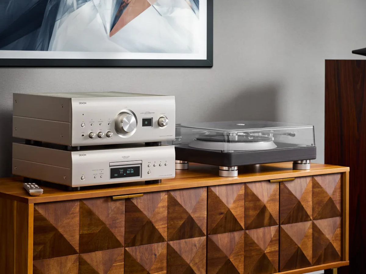 Denon DCD 3000NE Light Grey lifestyle