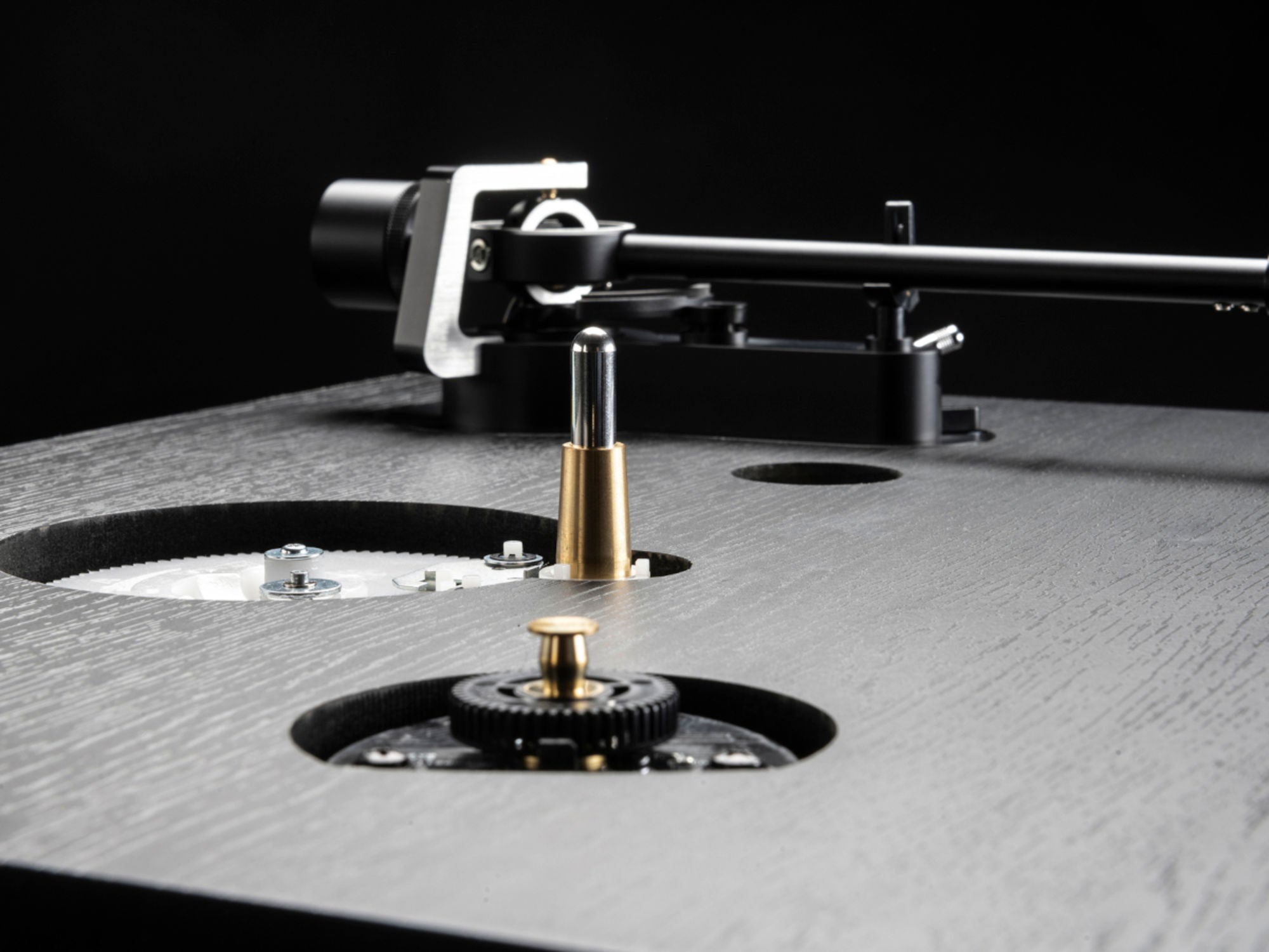 DUAL CS 529 BT Black detail moteur