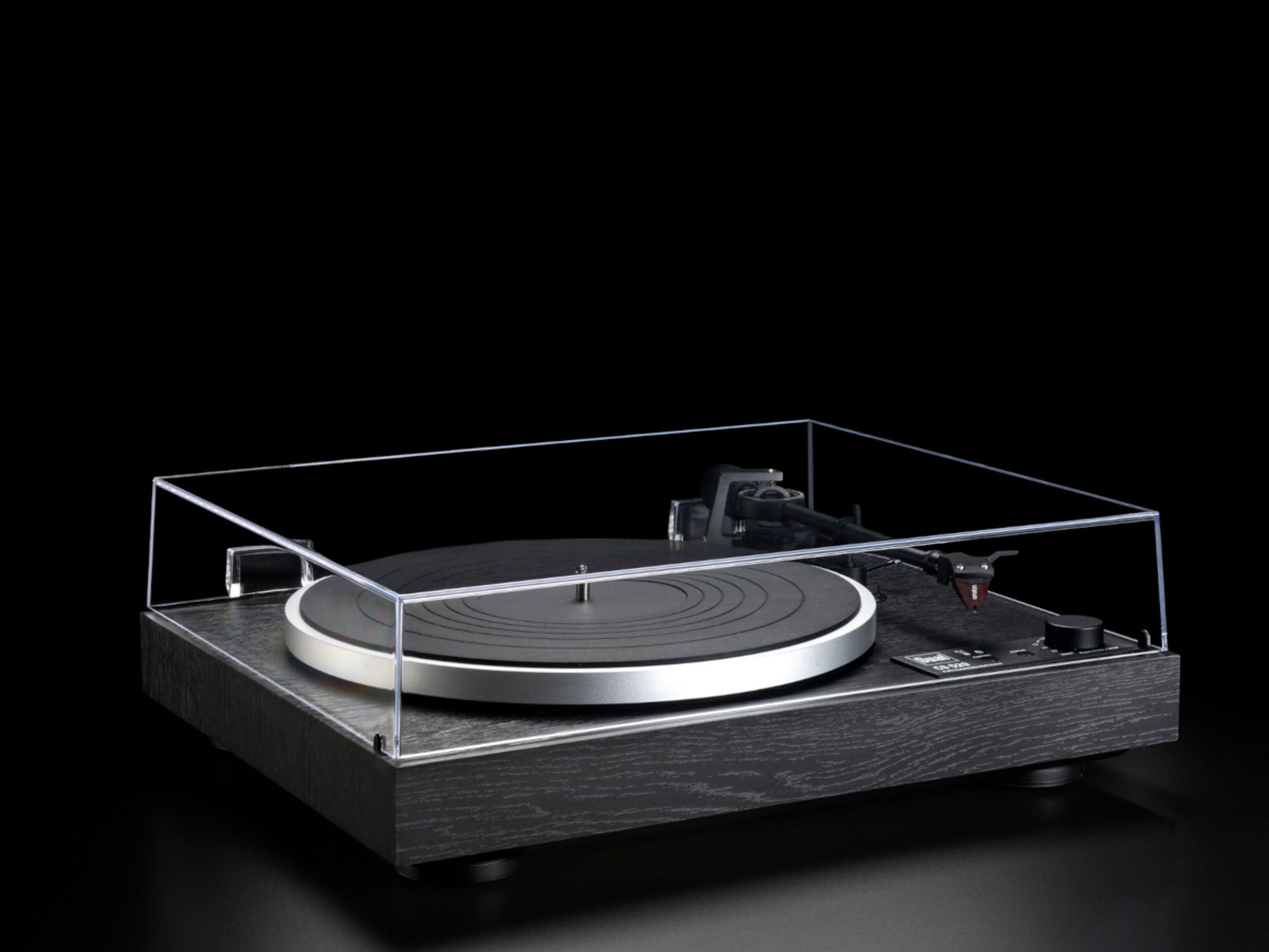 DUAL CS 529 BT Black capot fermé