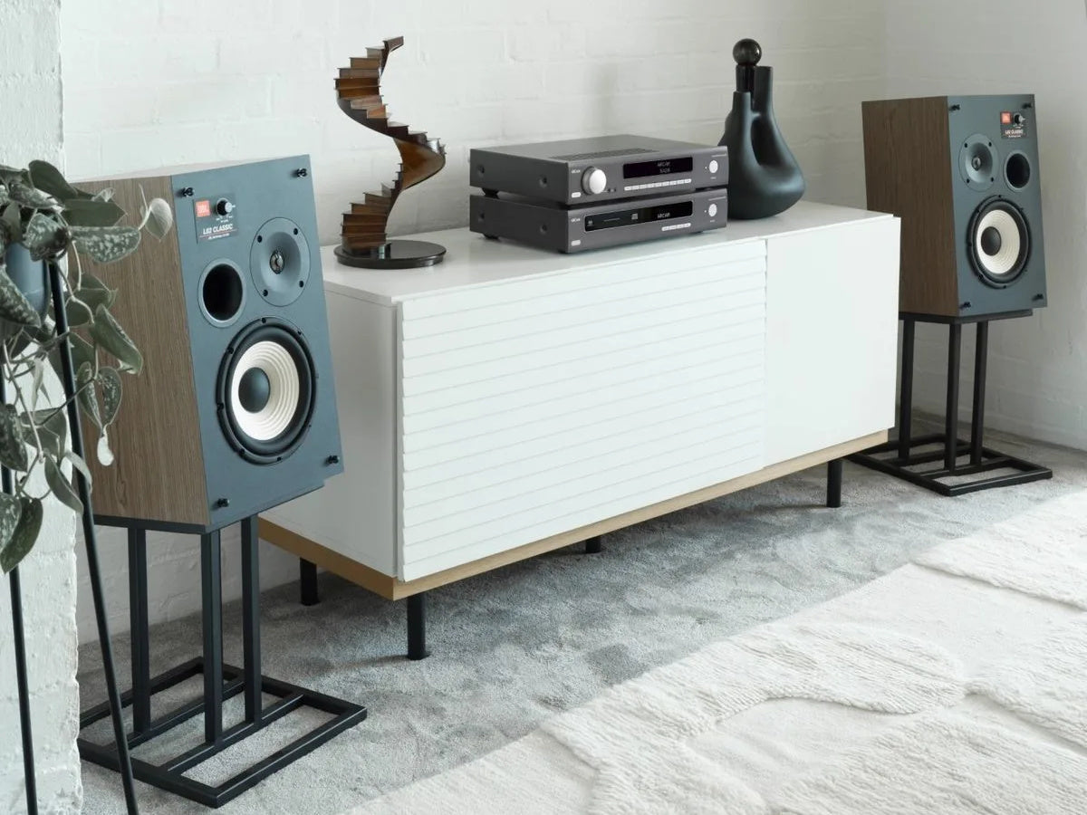 JBL L82 CLASSIC MKII (lifestyle)