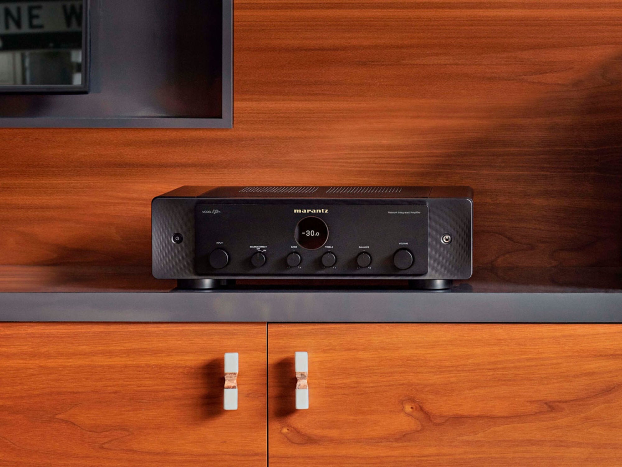 Marantz Model 40N Black lifestyle