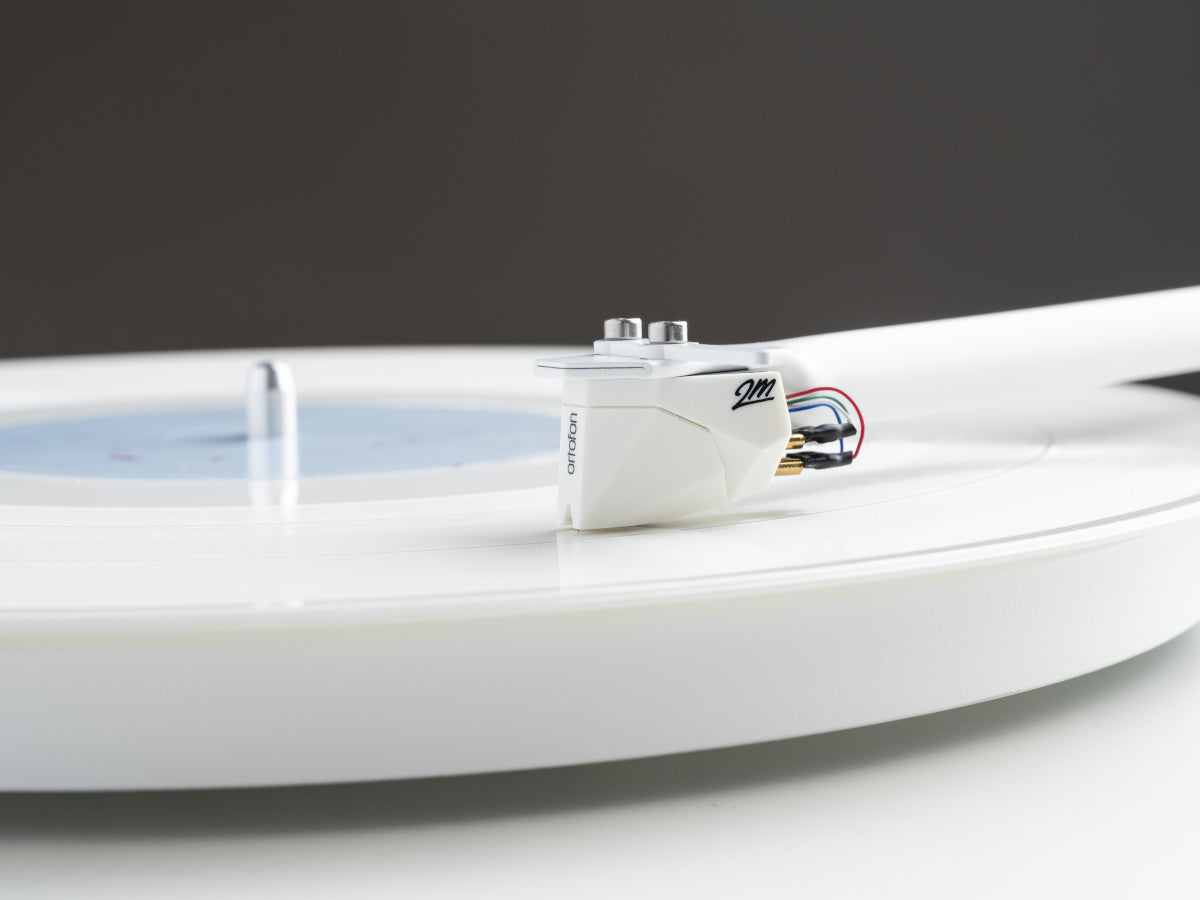 PROJECT T1 White Edition (Cellule 2M White) Lifestyle 2