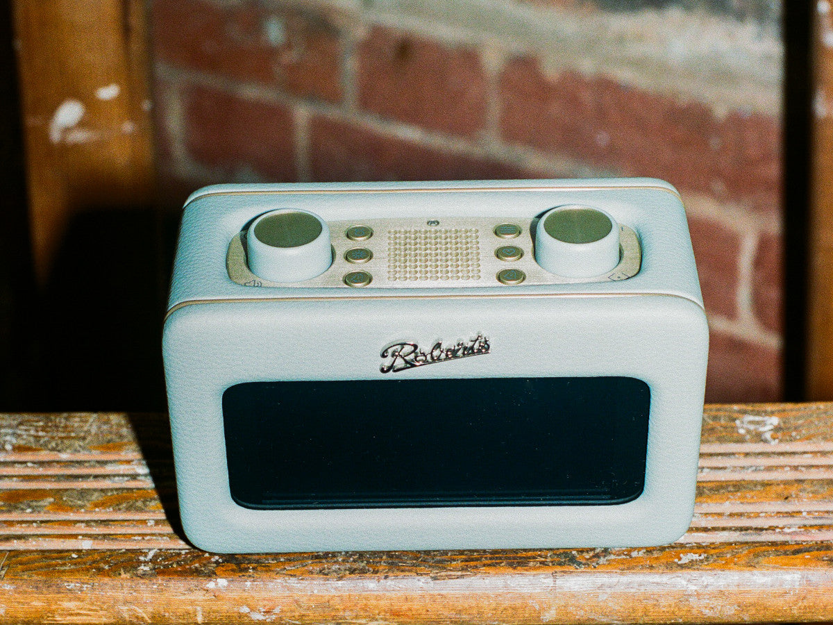 Roberts Revival Rest Bleu Ciel lifestyle