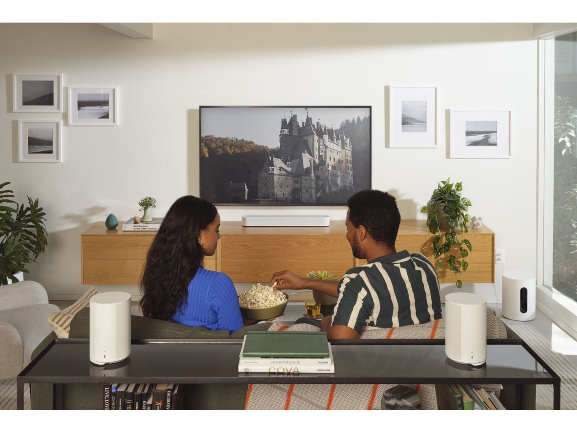 SONOS SUB Mini White lifestyle