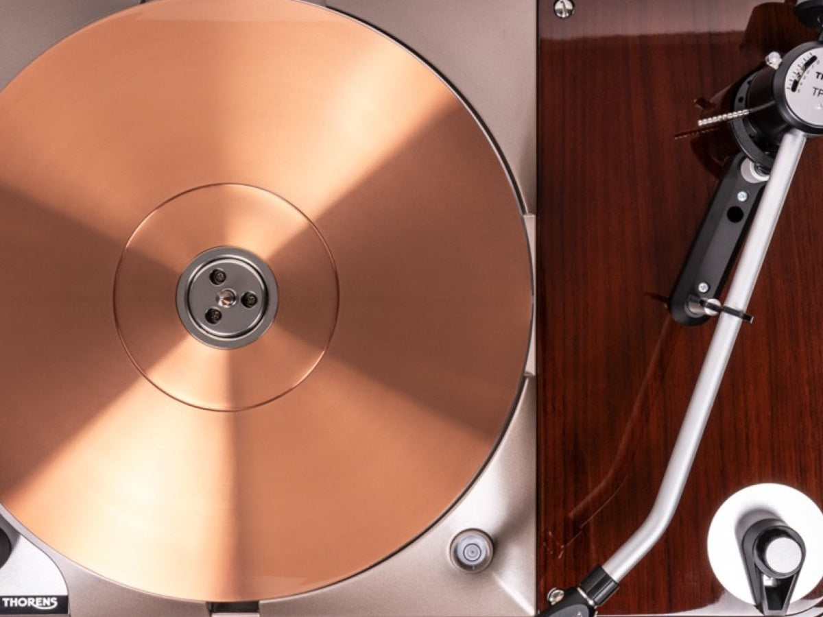 Thorens TD 124 DD Exclusive Noyer (détail)
