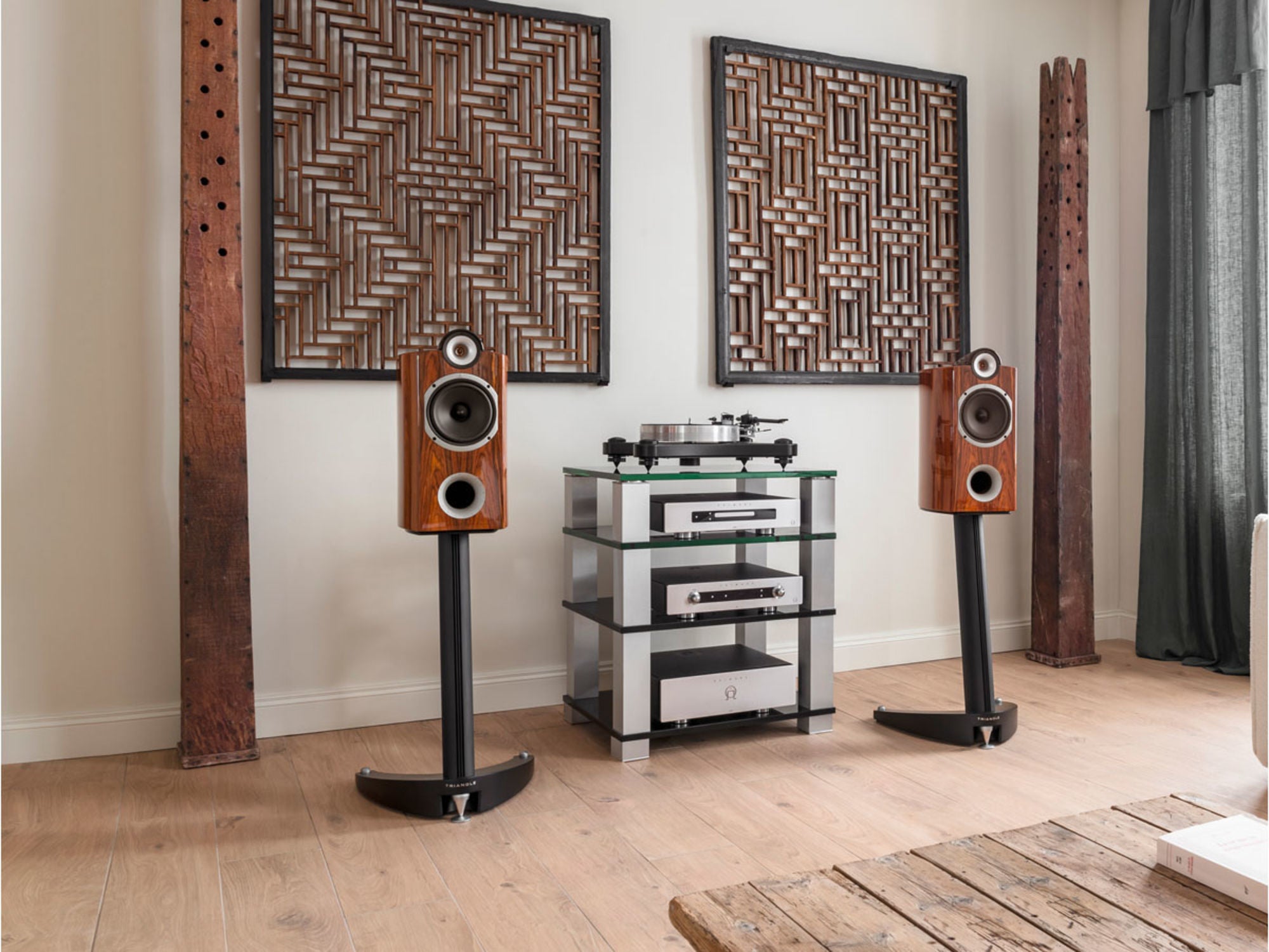 TRIANGLE THETA SIGNATURE chene lifestyle